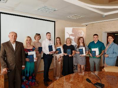 Торжественное событие: вручение дипломов выпускникам Академии ВЭГУ.
